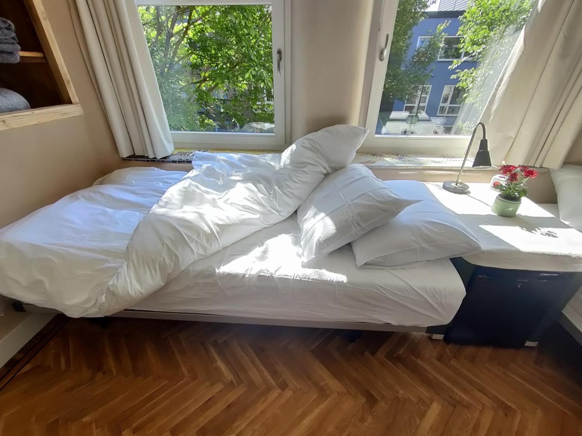B&B House Of Straw Άμστερνταμ Εξωτερικό φωτογραφία